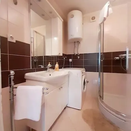 Ultra Cosy Gripe Apartment Split